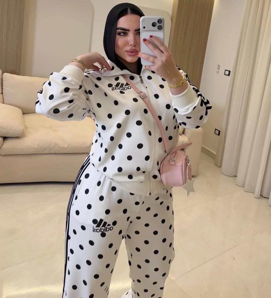 سوت منقط🤍🖤